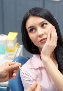 patient with dental emergency 